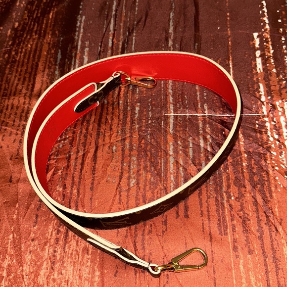 Louis Vuttion purse strap can be worn as a crossbody or on shoulder 90cm long - Picture 6 of 14